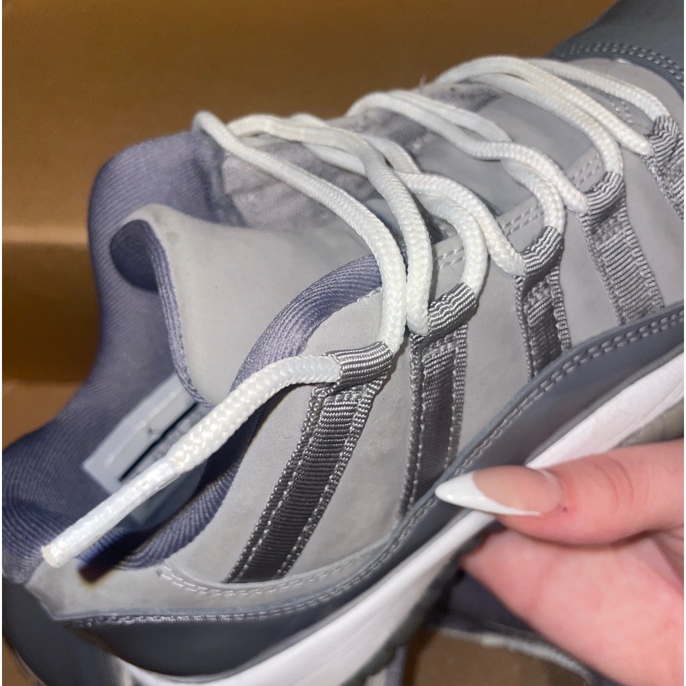 Jordan 11 low cool gray